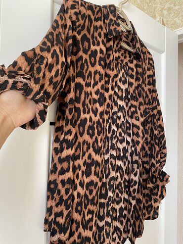 Dəstlər, kostyumlar: Böyük bədənlər üçün düyməli köynək. Geyimlərin Ölçüsü XL-42 XXL-44 -da lalafo.az — 4 Dəstlər, kostyumlar: Böyük bədənlər üçün düyməli köynək. Geyimlərin Ölçüsü XL-42 XXL-44 — 4