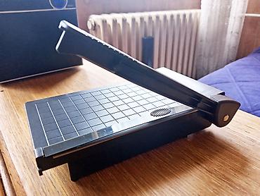 Ostali ručni alati: Nova A5 giljotina za papir. Može da iseče maksimalnu dužinu od 16 cm — 13