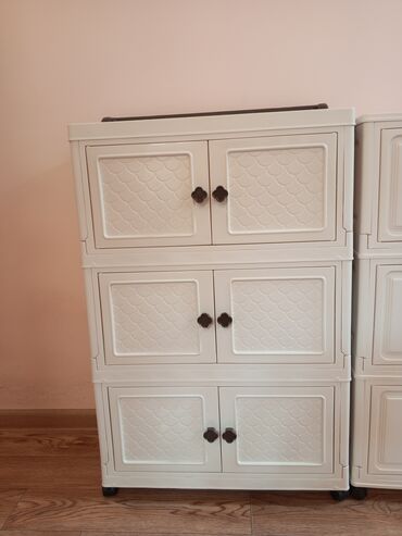 Mətbəx mebeli: Yenidirler !
3- ü bir yerdə 130 AZN
Ünvan Xırdalan — 4