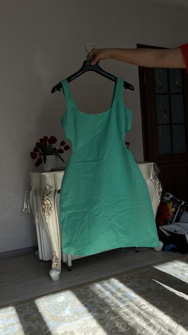 платье зеленое: Повседневное платье, L (EU 40)