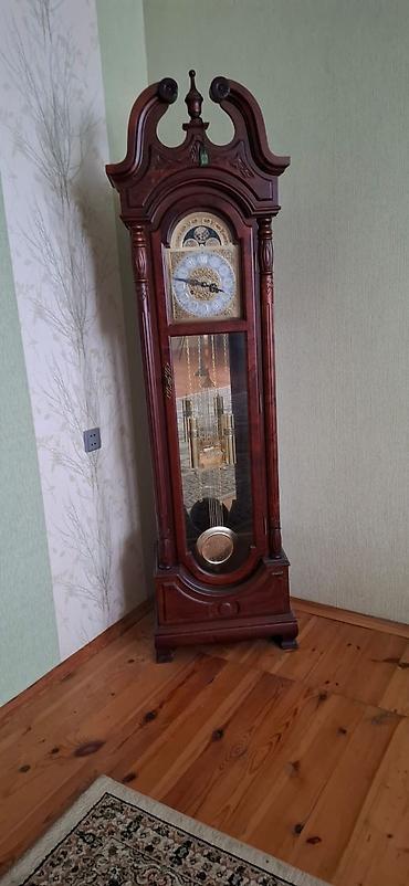 işlənmiş mebeller: Satılır – Klassik uzun saat (Grandfather Clock) Çox zövqlü və klassik — 1