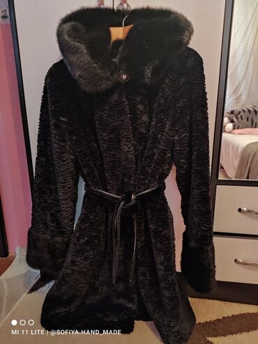 продаю женское пальто: Шуба