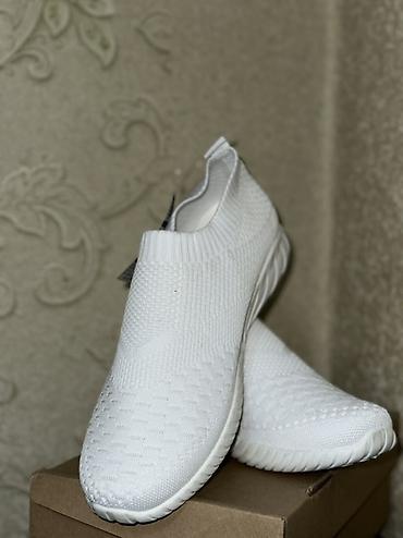 Другая женская обувь: Женская обувь — подборка стильных моделей 1) Белые текстильные — 1