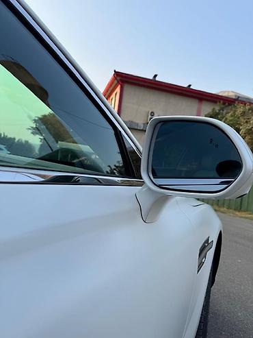 Другие автомобили: Белый представительский седан бизнес-класса. Кузов и дизайн: - — 25