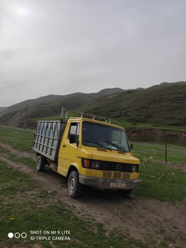 mercedes пикап в Кыргызстан | TOYOTA: Mercedes-Benz Sprinter: 2.9 л. | 1992 г. | 715000 км. | Пикап