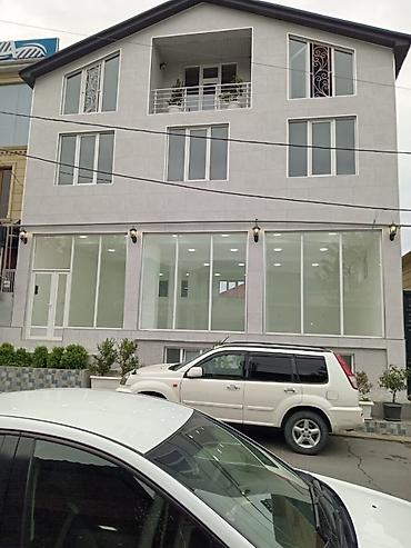 daşınmaz emlak: Zaqatala şəhərinin mərkəzində Ç.Atalov küçəsi 5-də yaşayış evinin 1-ci — 5