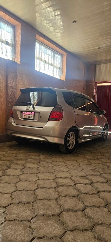 Honda: Honda Fit: 2003 г., 1.5 л, Типтроник, Бензин, Седан