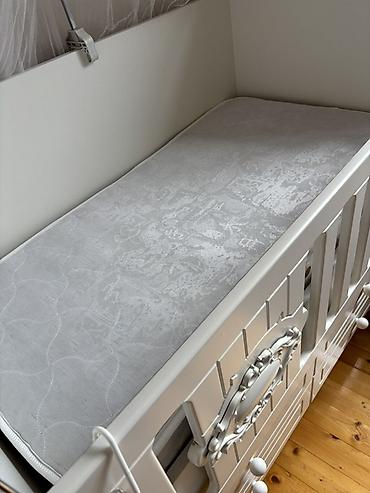 lay lay matras: Oğlan və qız üçün, Yeni, Dördbucaq, Beşik, Dəst ilə, Matras ilə, Yellənmə mexanizmi ilə — 8