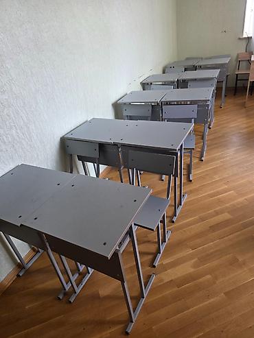 Mebel: İşlənmiş, Dördbucaq masa, 12 stul — 1
