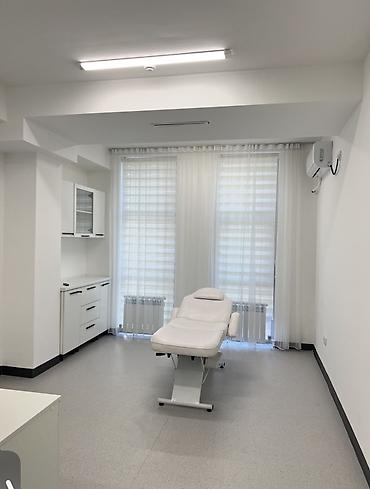 туалет для больных: Стоматологический центр, 23 м², 1 комната, Частично с оборудованием,1 линия — 3