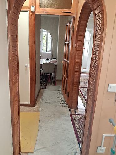азербайджан: 3 комнаты, 61 м², 105 серия, 3 этаж, Старый ремонт — 5