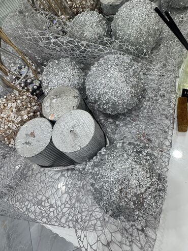 Süni güllər: Her biri satiwda qiymetle bagli wapla elaqe saxlayin — 15