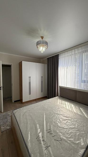 элитка район пишпек: 🏡 Сдаётся 3-комнатная квартира на длительный срок 📍 Район: Пишпек, ЖК — 5