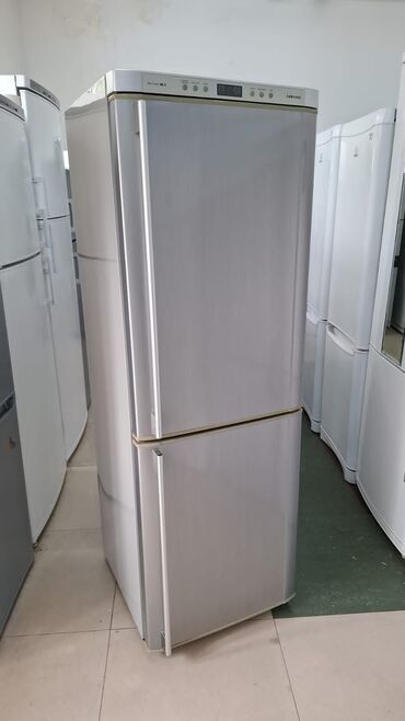 Blenderlər: Samsung iki qapılı soyuducu - Rəng: gümüş (inox effekti) - Qapı