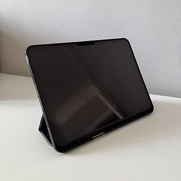 Планшеты: Планшет, Apple, память 1 ТБ, 10" - 11", Wi-Fi, Б/у, Классический цвет - Серебристый — 3