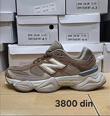 Patike: New Balance patike

9060

36-46

Cene su na slikama — 24