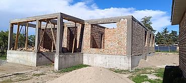 Продаётся недостроенный одноэтажный дом с монолитным железобетонным at lalafo.kg Продаётся недостроенный одноэтажный дом с монолитным железобетонным