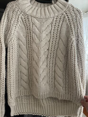 оверсайз свитер: Женский свитер, Оверсайз, Короткая модель