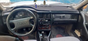 жилет мех: Audi 80: 1.8 л, Механика, Бензин