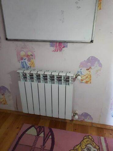 Uzunmüddətli kirayə mənzillər: Razin Akordda 20 mertebeli binanın 13-cü mərtəbəsində yerləşən ümumi — 8