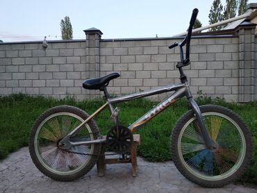 велосипед jamis: Продаю велосипед Bmx
Алюминиевая рама!
Состояние хорошее