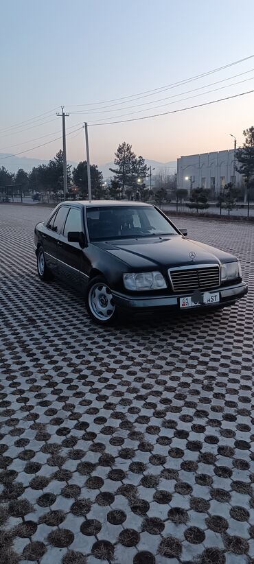 Mercedes-Benz: Mercedes-Benz W124: 1994 г., 2.2 л, Механика, Бензин, Седан