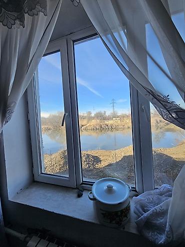 Продажа коттеджей и домов: Нижняя Ала-Арча районунда өзүнүн көлмөсү бар үй сатылат. Жер — 2