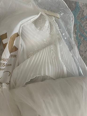 Свадебные платья: Срочно продается свадебные платье.Все по 3000 с. Свадебные платья с — 8