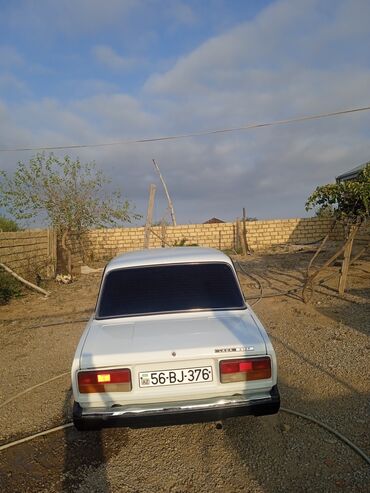 benzin baki: VAZ (LADA) 2107: 1.5 l | 2004 il | 5000 km Sedan