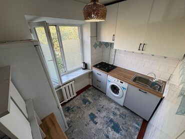 продаю участок центр: 2 комнаты, 42 м², Индивидуалка, 4 этаж, Косметический ремонт
