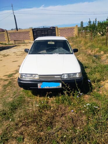 малолитражки машины: Mazda 626: 1992 г., 0.2 л, Механика, Бензин, Седан