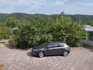 rustavi maşın bazarı 2021: Opel Astra GTC: 1.4 l | 2011 il 251000 km Hetçbek