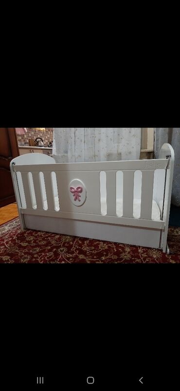 Beşiklər: Kocle elageder satilir. 2 matras daxildi