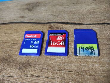 оперативная память 64 гб: Продаю 3 флешки SDHC. Подходят для фотоаппаратов или видеокамер. Так