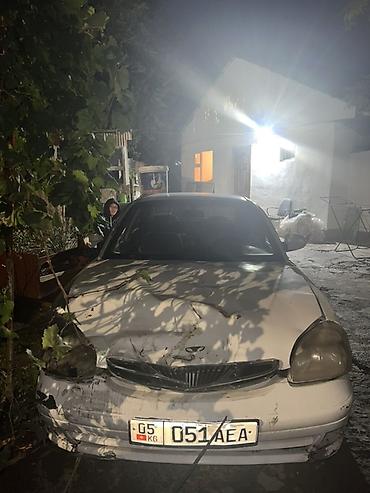 Daewoo Lanos, белый седан. ОБМЕН НА АЙФОН 15про есть Коробка передач