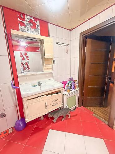 Uzunmüddətli kirayə mənzillər: Manzil 20 Yanvar metrosuna 5 daqiqalik piyada mesafesinda yerlaşir — 4