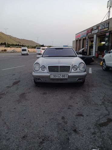 Mercedes-Benz: Mercedes-Benz E-Class: 2 l | 1998 il Sedan — 3