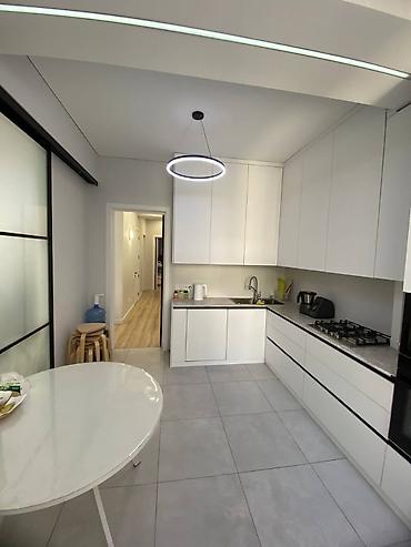 жилой квартира: 3 комнаты, 105 м², ЖД вокзал 8 этаж — 3