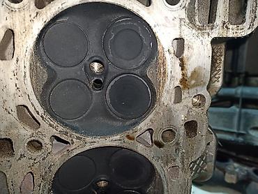 Mühərrik və mühərrik detalları: Mühərrik silindr başlığı (V6/V8 tipli, 4 klapanlı silindr — 2
