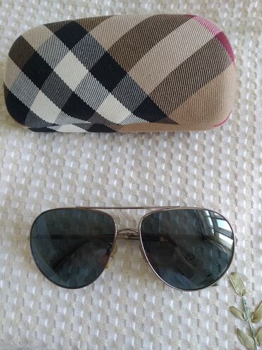 gun eynəyi: Gün eynəyi, Burberry, Yeni