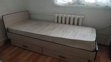 ротанговый мебель: Односпальная Кровать, Б/у