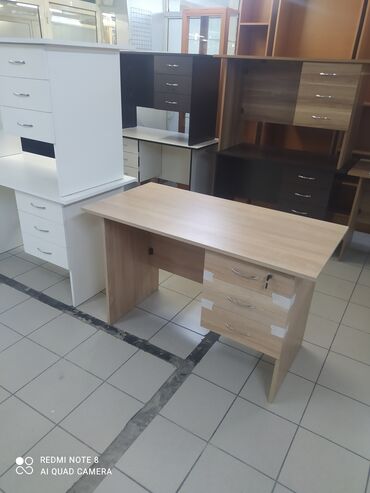 Ofis masaları: Yeni, İşçi üçün, Künc masa — 12