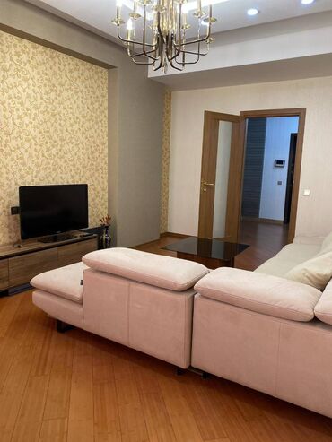 Uzunmüddətli kirayə mənzillər: Nərimanov metrosuna 3 dəqiqə Məsafədə 16 mərtəbəli binanın 8-ci -da lalafo.az — 2 Uzunmüddətli kirayə mənzillər: Nərimanov metrosuna 3 dəqiqə Məsafədə 16 mərtəbəli binanın 8-ci — 2