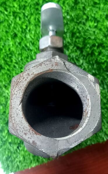 Регулирующие краны: Материал: Металл, Диаметр резъбы: 65 мм — 6