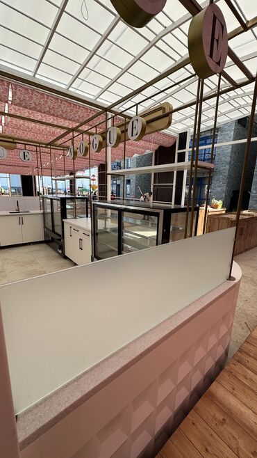 Мебель на заказ: Производство торговых островков, стеллажи, витрины, полки, мебель — 12