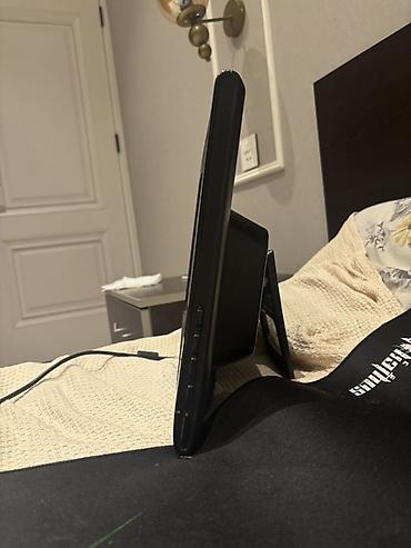 komputer klavyaturası: Compaq LCD monitor - Model: Compaq Q1859s (etiketdə Q1859S qeyd — 4