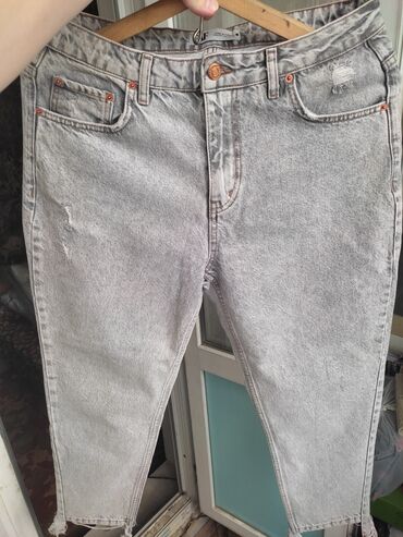 джинсы рваные женские: Прямые