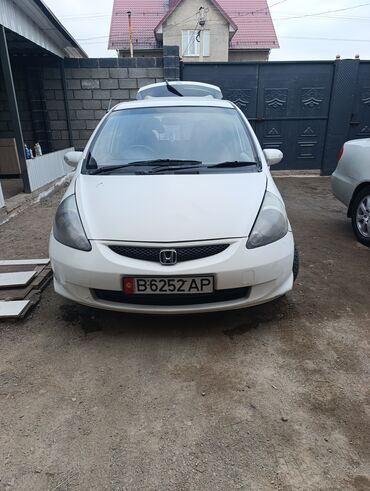 лабо карапка: Honda Fit: 2005 г., 0.3 - engine capacity л, Автомат, Бензин, Пикап