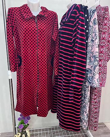 Домашние костюмы: Теплые халаты Женские пенка халаты Махровые халаты Велюровые халаты — 31