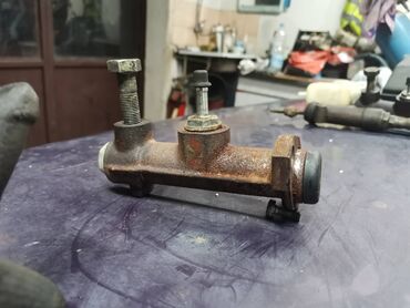 Auto delovi: Gornji cilindar kvacila Lada 7, Lada Niva br.2 Polovno, očuvano — 4